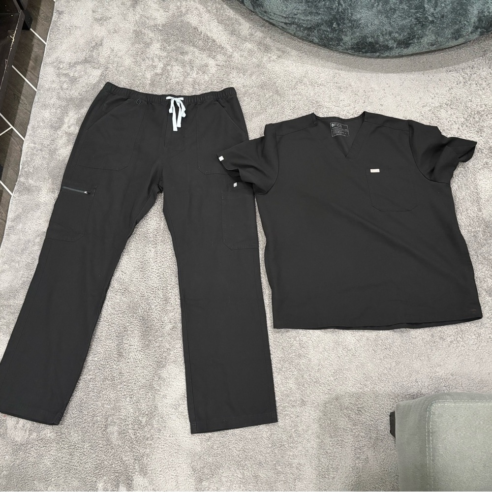 Men’s XXL FIGS Black Scrub Set